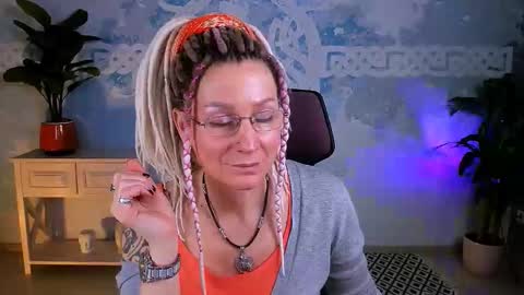 Frida Tander online show from 02/03/26, 06:40