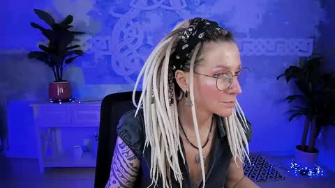 Frida Tander online show from 04/11/26, 07:45