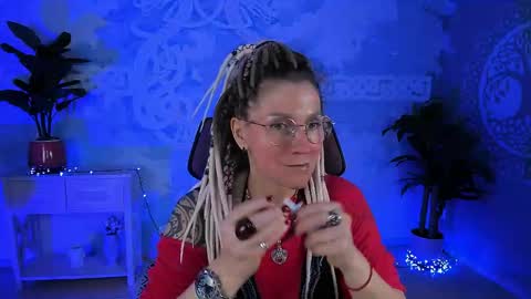 Frida Tander online show from 05/12/26, 05:15