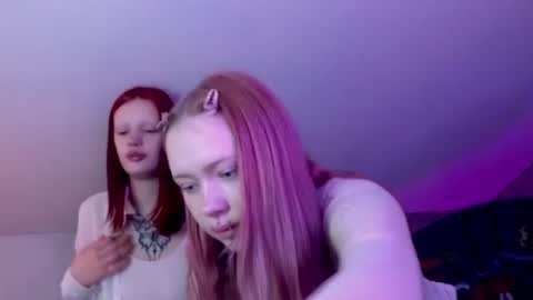 Snapshot of friend_zone_ chatting on 11/12/25, 03:34 friend_zone_ online show from 11/12/25, 03:34