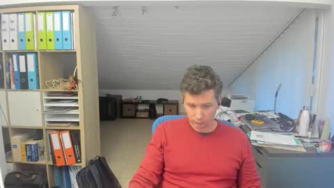 Snapshot of frikits chatting on 10/24/25, 04:03 Francois online show from 10/24/25, 04:03