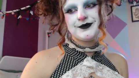 Snapshot of friskyflowers chatting on 10/31/25, 05:58 cherry online show from 10/31/25, 05:58