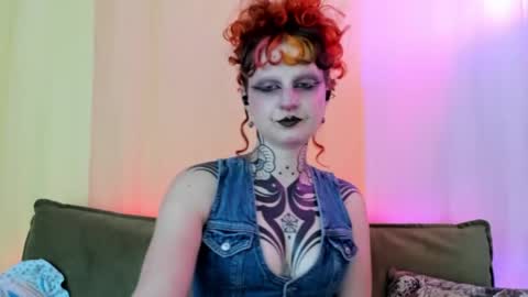 Snapshot of friskyflowers chatting on 04/29/26, 01:10 cherry online show from 04/29/26, 01:10