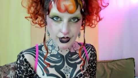 Snapshot of friskyflowers chatting on 05/05/26, 01:13 cherry online show from 05/05/26, 01:13