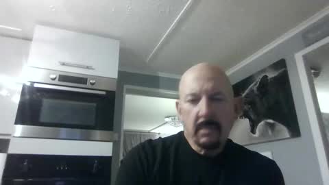 Snapshot of friskyneedsum chatting on 01/27/25, 05:04 bob online show from 01/27/25, 05:04