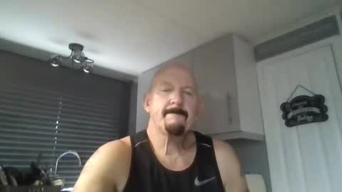 Snapshot of friskyneedsum chatting on 02/11/25, 02:24 bob online show from 02/11/25, 02:24