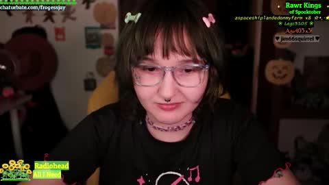 Snapshot of frogessjay chatting on 10/22/25, 06:51 Jaywise Frogfoot online show from 10/22/25, 06:51