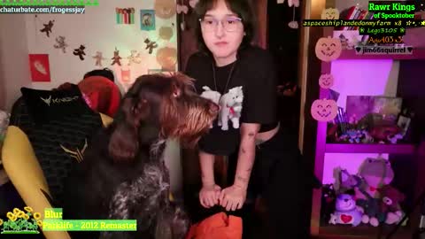 Snapshot of frogessjay chatting on 10/24/25, 06:15 Jaywise Frogfoot online show from 10/24/25, 06:15