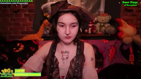 Snapshot of frogessjay chatting on 10/31/25, 10:11 Jaywise Frogfoot online show from 10/31/25, 10:11