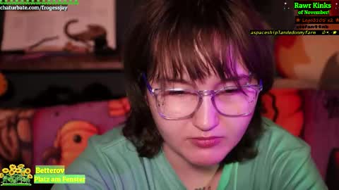 Snapshot of frogessjay chatting on 11/07/25, 04:01 Jaywise Frogfoot online show from 11/07/25, 04:01