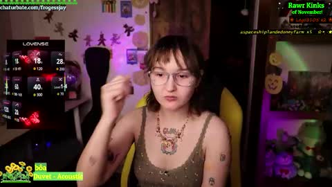 Snapshot of frogessjay chatting on 11/18/25, 05:17 Jaywise Frogfoot online show from 11/18/25, 05:17