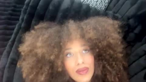 Snapshot of frokitty chatting on 03/26/26, 10:37 FroVixen online show from 03/26/26, 10:37