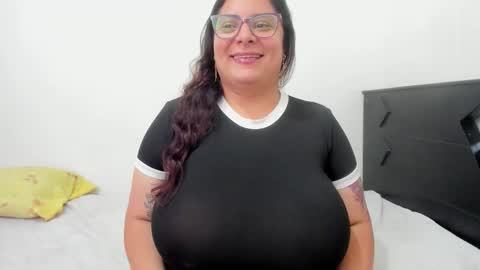 Snapshot of fromheaven_ chatting on 09/12/25, 08:20 Lucy online show from 09/12/25, 08:20