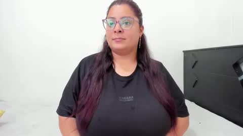 Snapshot of fromheaven_ chatting on 10/06/25, 07:44 Lucy online show from 10/06/25, 07:44