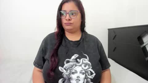 Snapshot of fromheaven_ chatting on 11/01/25, 06:54 Lucy online show from 11/01/25, 06:54