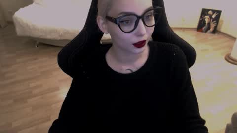 Snapshot of fromsun_forsoul chatting on 10/06/25, 02:36 Lilith online show from 10/06/25, 02:36