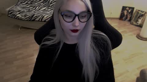 Snapshot of fromsun_forsoul chatting on 10/08/25, 11:02 Lilith online show from 10/08/25, 11:02