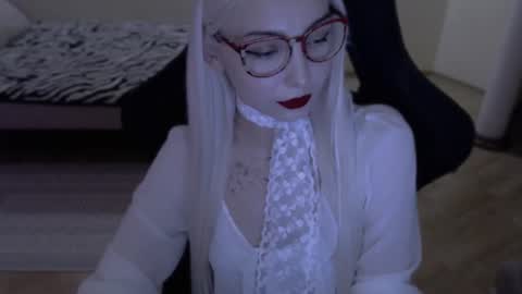 Snapshot of fromsun_forsoul chatting on 06/22/26, 09:01 Lilith online show from 06/22/26, 09:01
