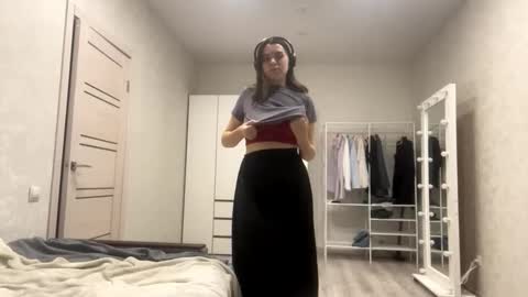 Emily online show from 09/25/25, 03:49