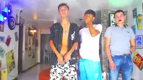THOMAS AND DAMIAND online show from 02/07/25, 07:06