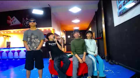 THOMAS AND DAMIAND online show from 09/21/25, 06:31