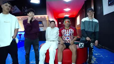 THOMAS AND DAMIAND online show from 10/05/25, 07:45