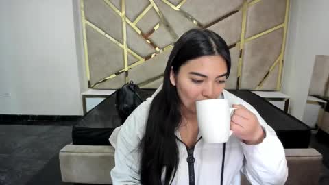 Snapshot of frreya_ chatting on 11/10/25, 02:21 Frreya online show from 11/10/25, 02:21