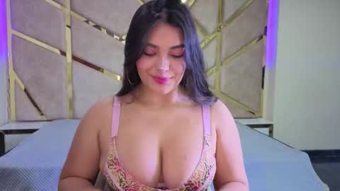 Snapshot of frreya_ chatting on 11/13/25, 02:54 Frreya online show from 11/13/25, 02:54