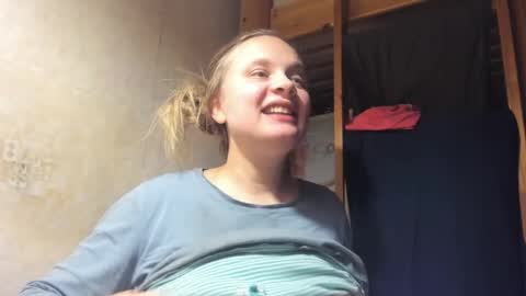 Snapshot of frumcake chatting on 12/26/24, 02:01 FrumCake online show from 12/26/24, 02:01