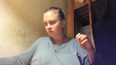 Snapshot of frumcake chatting on 01/20/25, 02:11 FrumCake online show from 01/20/25, 02:11