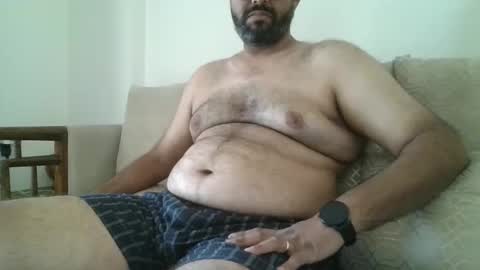 Snapshot of fruti_loops chatting on 12/20/24, 06:29 fruti loops  Bull online show from 12/20/24, 06:29