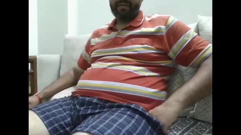 Snapshot of fruti_loops chatting on 12/20/24, 06:13 fruti loops  Bull online show from 12/20/24, 06:13