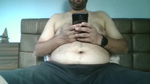 Snapshot of fruti_loops chatting on 01/18/25, 09:56 fruti loops  Bull online show from 01/18/25, 09:56