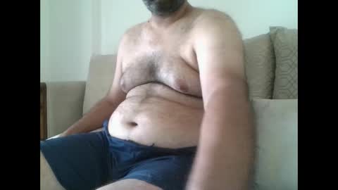 Snapshot of fruti_loops chatting on 01/23/25, 06:06 fruti loops  Bull online show from 01/23/25, 06:06