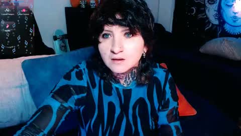 Snapshot of ftmblueyes chatting on 09/13/25, 05:18 HEHIM online show from 09/13/25, 05:18