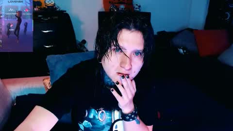 Snapshot of ftmblueyes chatting on 10/10/25, 10:36 HEHIM online show from 10/10/25, 10:36