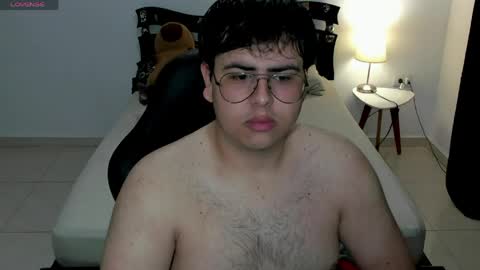 uwu online show from 03/31/26, 12:34