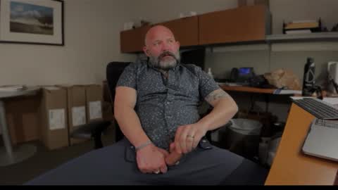 Snapshot of fuckadilf chatting on 03/03/25, 06:33 fuckadilf online show from 03/03/25, 06:33