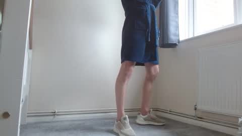 Snapshot of fuckbeatb chatting on 11/27/25, 12:18 fuckbeatb online show from 11/27/25, 12:18