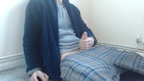 Snapshot of fuckbeatb chatting on 12/02/25, 01:28 fuckbeatb online show from 12/02/25, 01:28