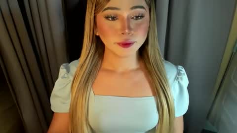 Snapshot of fuckdoll_rain chatting on 05/05/26, 10:18 R A I N M O R A L E S G M A I L . C O M online show from 05/05/26, 10:18