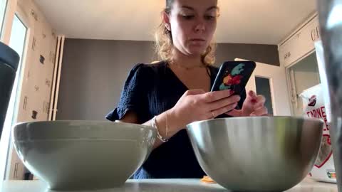 La online show from 09/21/25, 10:28