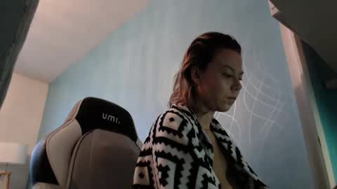 La online show from 10/10/25, 06:01