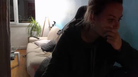 La online show from 10/20/25, 07:47