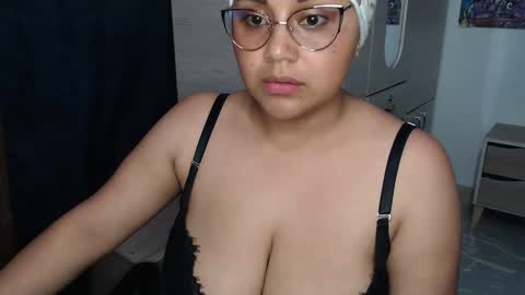 Snapshot of fucking_temptation1 chatting on 09/24/25, 03:32 Mia and Gary online show from 09/24/25, 03:32