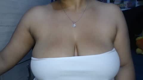 Snapshot of fucking_temptation1 chatting on 10/21/25, 03:07 Mia and Gary online show from 10/21/25, 03:07
