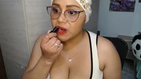 Mia and Gary  online show from 10/26/25, 03:01