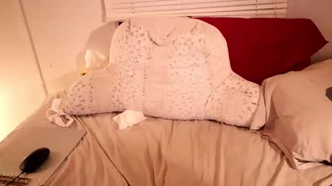 Snapshot of fuckmypussyplz1 chatting on 01/17/26, 04:06 fuckmypussyplz1 online show from 01/17/26, 04:06