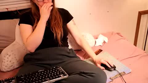 Snapshot of fuckmypussyplz1 chatting on 02/26/26, 11:20 fuckmypussyplz1 online show from 02/26/26, 11:20