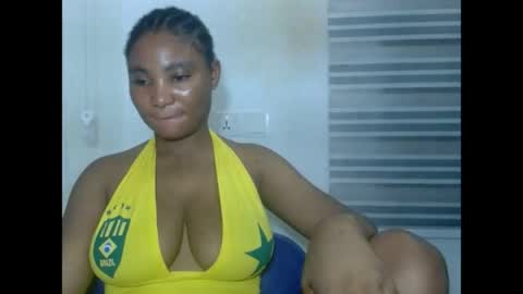 Snapshot of fuckxmypussy chatting on 05/17/26, 09:33 fuckxmypussy online show from 05/17/26, 09:33